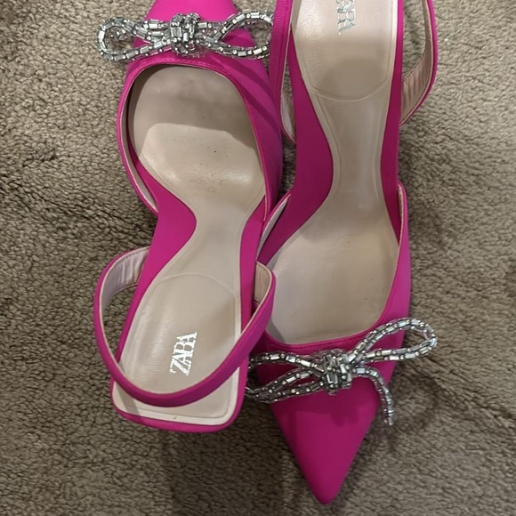 Zara Fuchsia Slingback Heels with Silver Bow - Picture 1 of 2